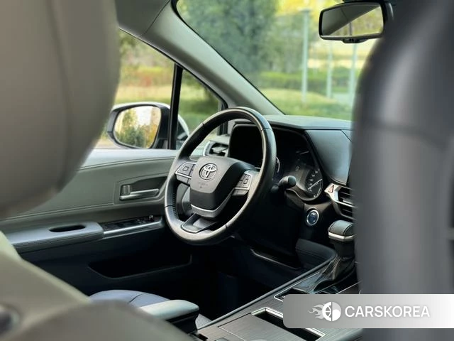 Toyota Saina id 4260666 из Китая 17