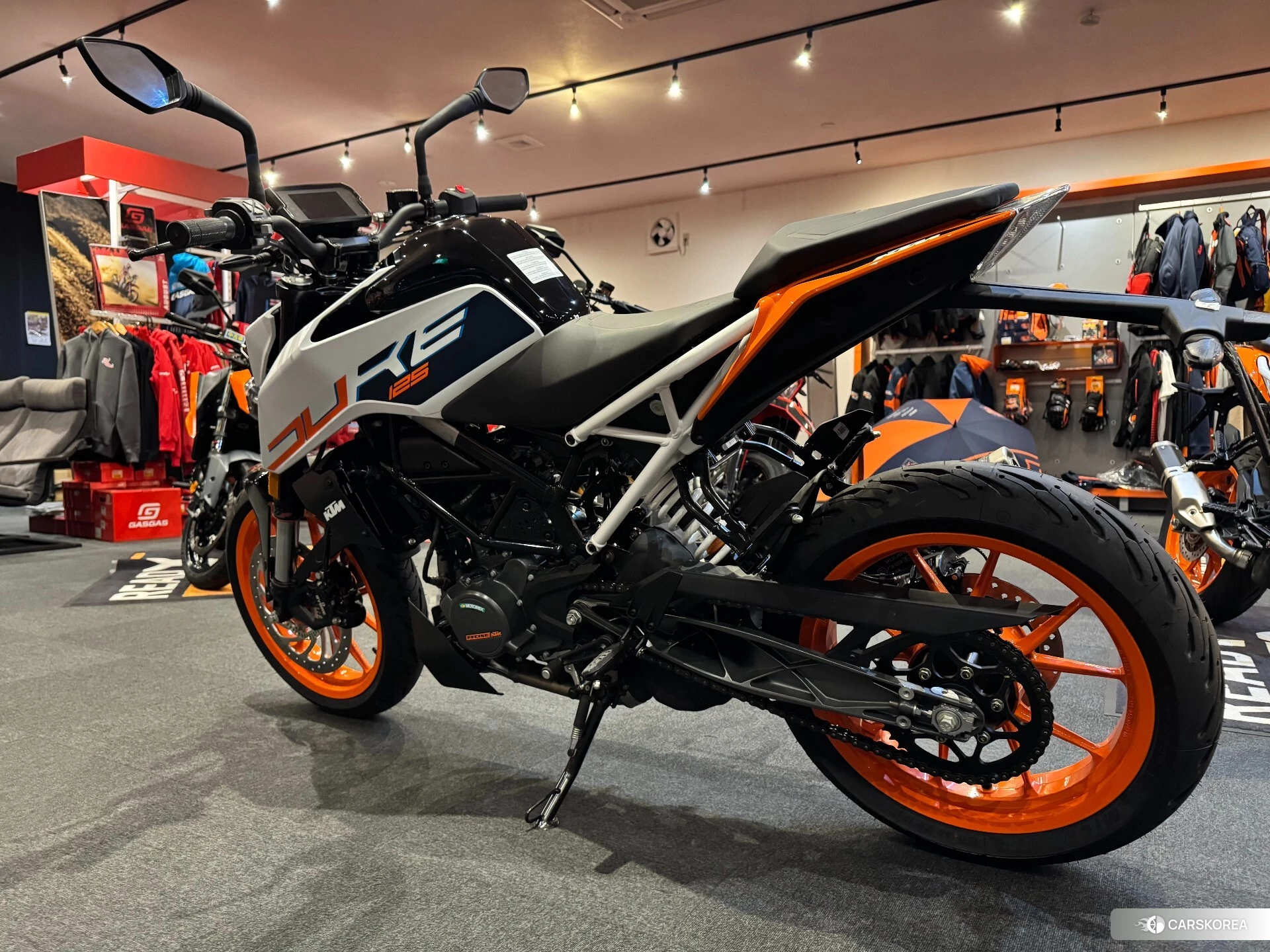 Проданный KTM 125 DUKE id 4380197 из Японии, фото 6