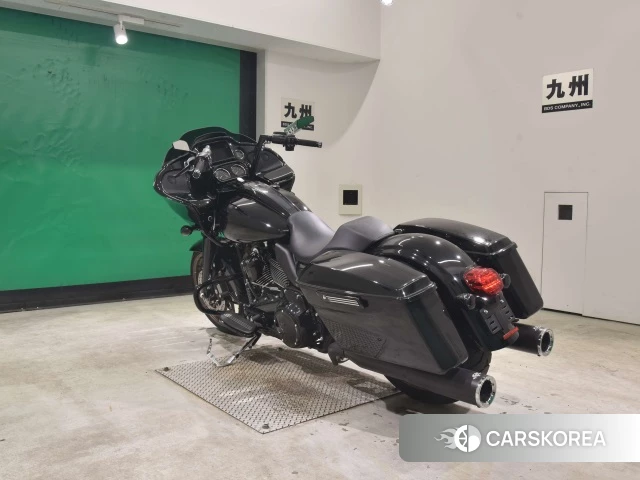 Harley-Davidson Road Glide ST FLTRXST1920 id 4334548 из Японии 6