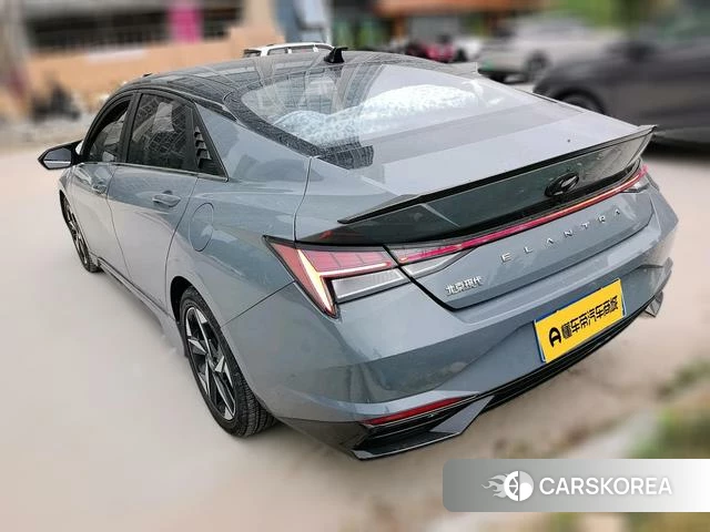 Hyundai Elantra 2023 Темно-серый из Китая, фото 6