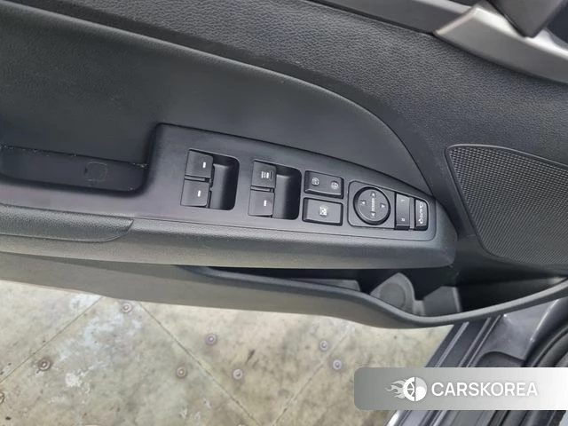 Hyundai Avante AD id 3955820 из Кореи 13