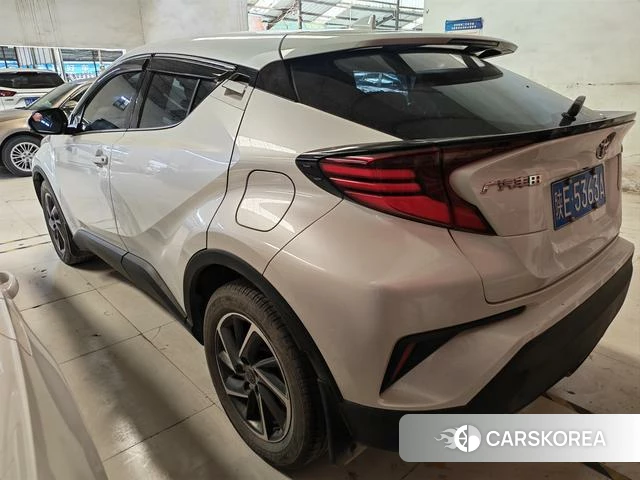 Toyota C-HR 2023 Белый из Китая, фото 6