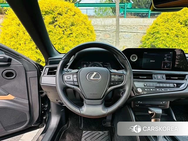 Lexus ES id 4278303 из Китая 14