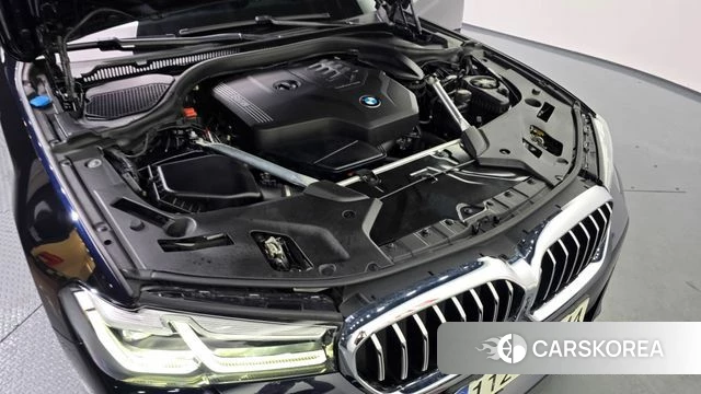 BMW 5 Series (G30) id 3941734 из Кореи 16