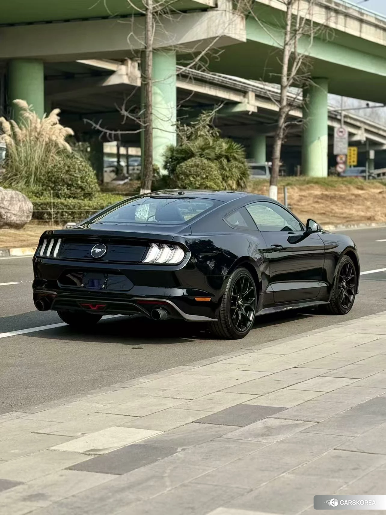 Ford Mustang 2020 Черный из Китая, фото 6