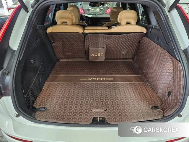 Volvo XC60 second Generation 2024 Белый из Кореи, фото 6