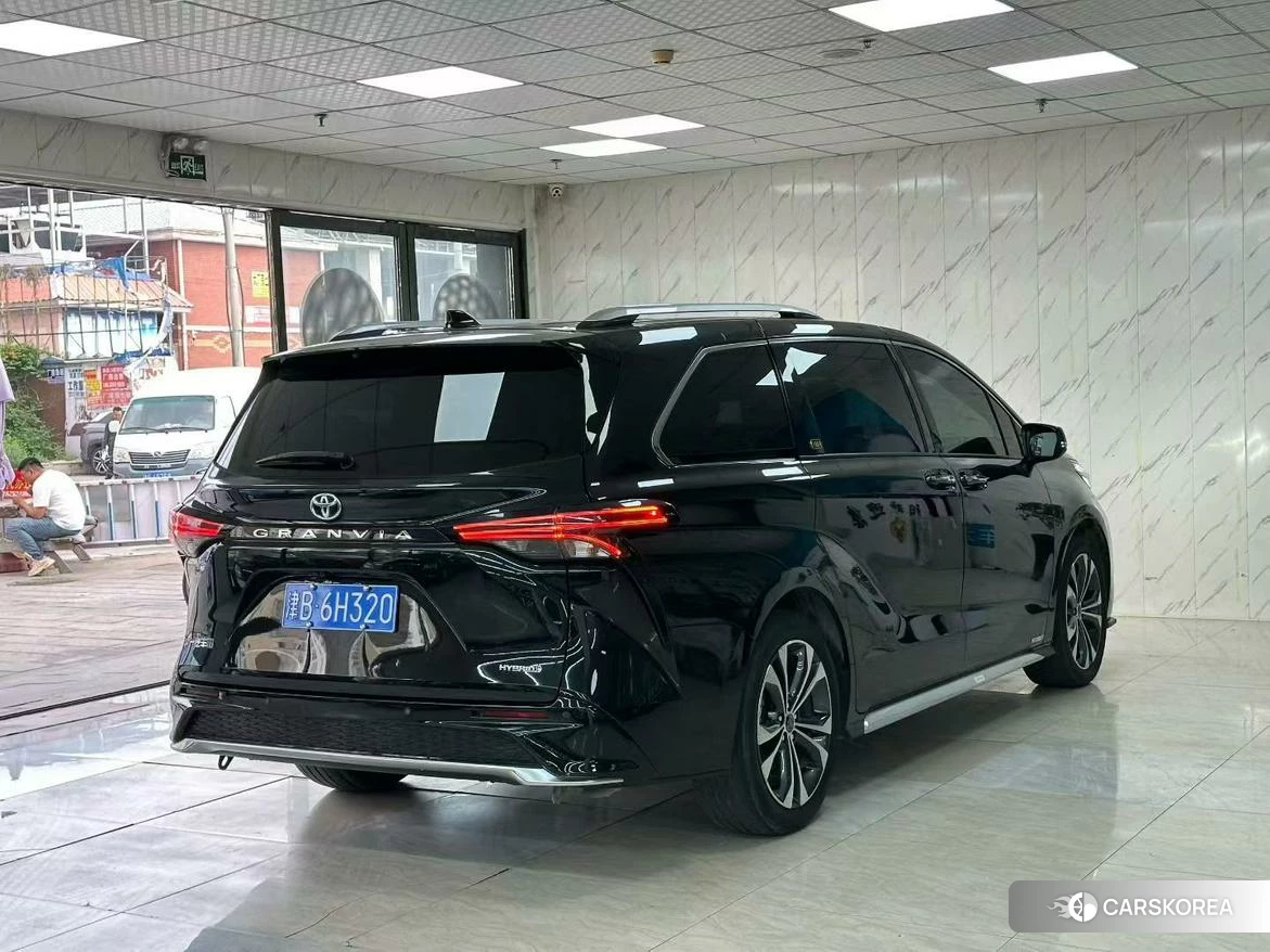 Toyota Grevia 2022 Черный из Китая, фото 6