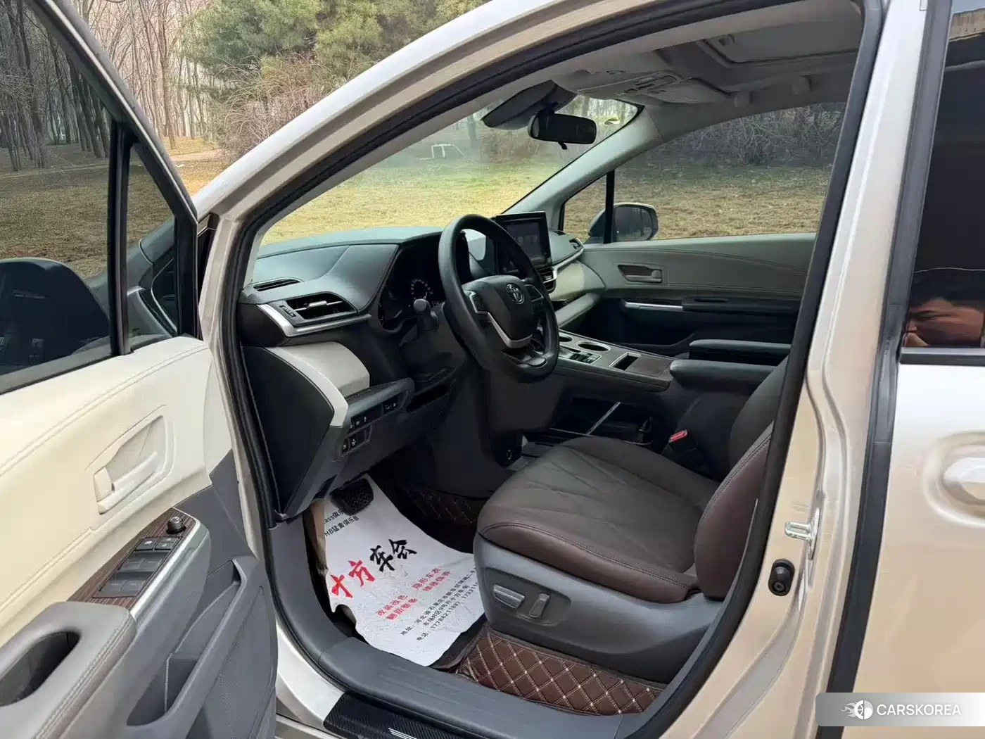 Toyota Sienna id 4589492 из Китая 12