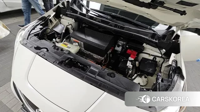 Nissan Leaf (ZE1) id 3713546 из Кореи 16