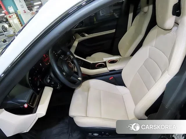 Porsche Taycan id 3644043 из Кореи 16