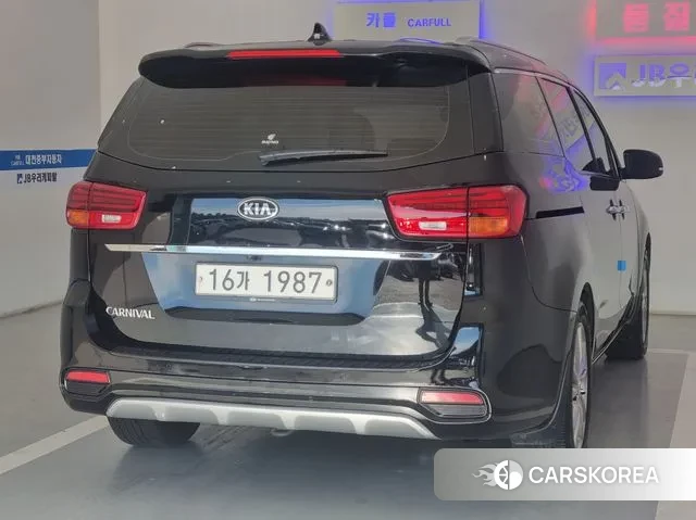 Kia The New Carnival id 3541416 из Кореи 16