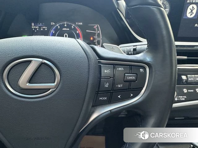 Lexus ES id 4220878 из Китая 26