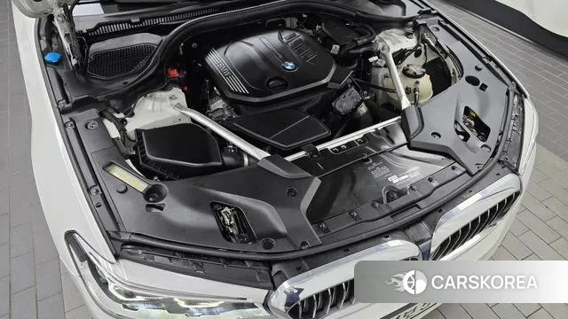 BMW 5 Series (G30) id 3380156 из Кореи 16