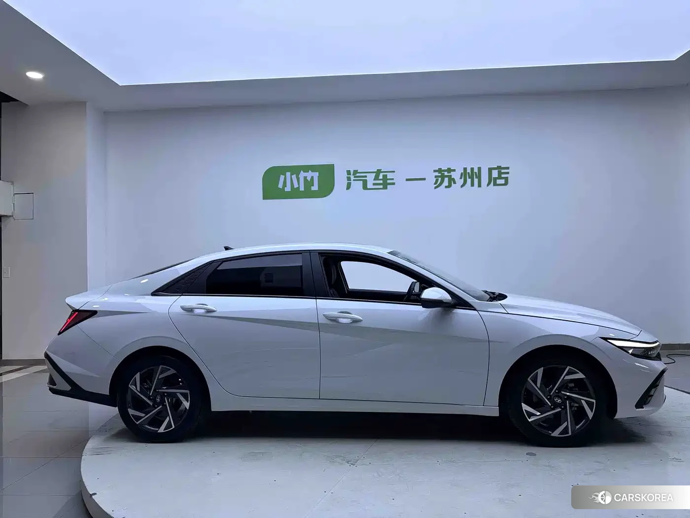 Hyundai Elantra id 4548128 из Китая 17