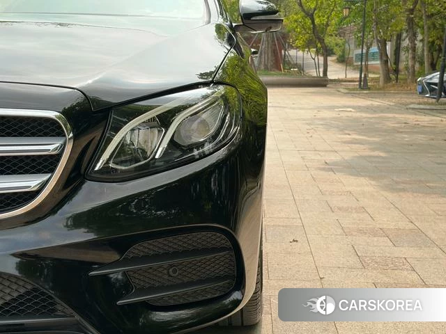 Mercedes-Benz E-class id 3882521 из Китая 12