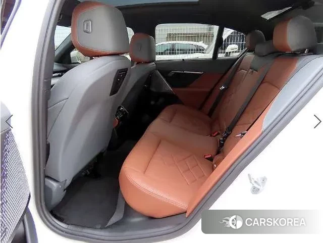 BMW 5 Series (G60) id 3775774 из Кореи 16