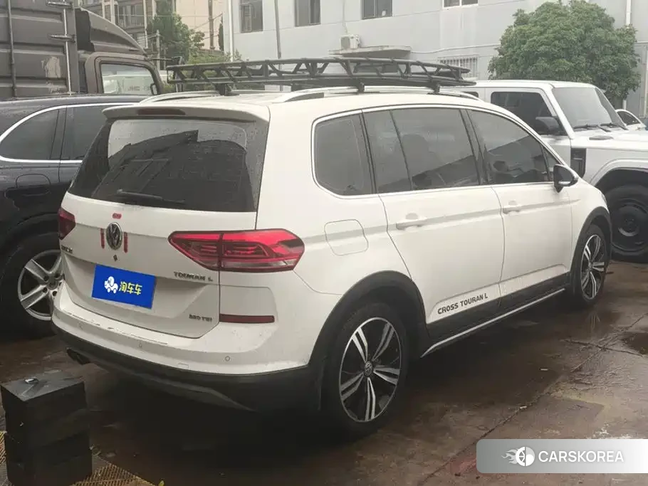 Volkswagen Touran id 4577689 из Китая 12