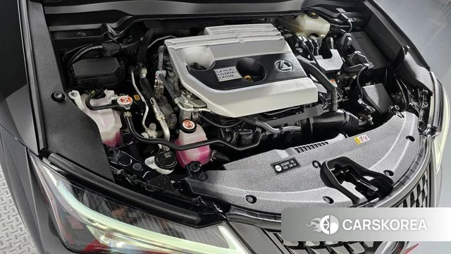 Lexus UX250h id 4019724 из Кореи 16