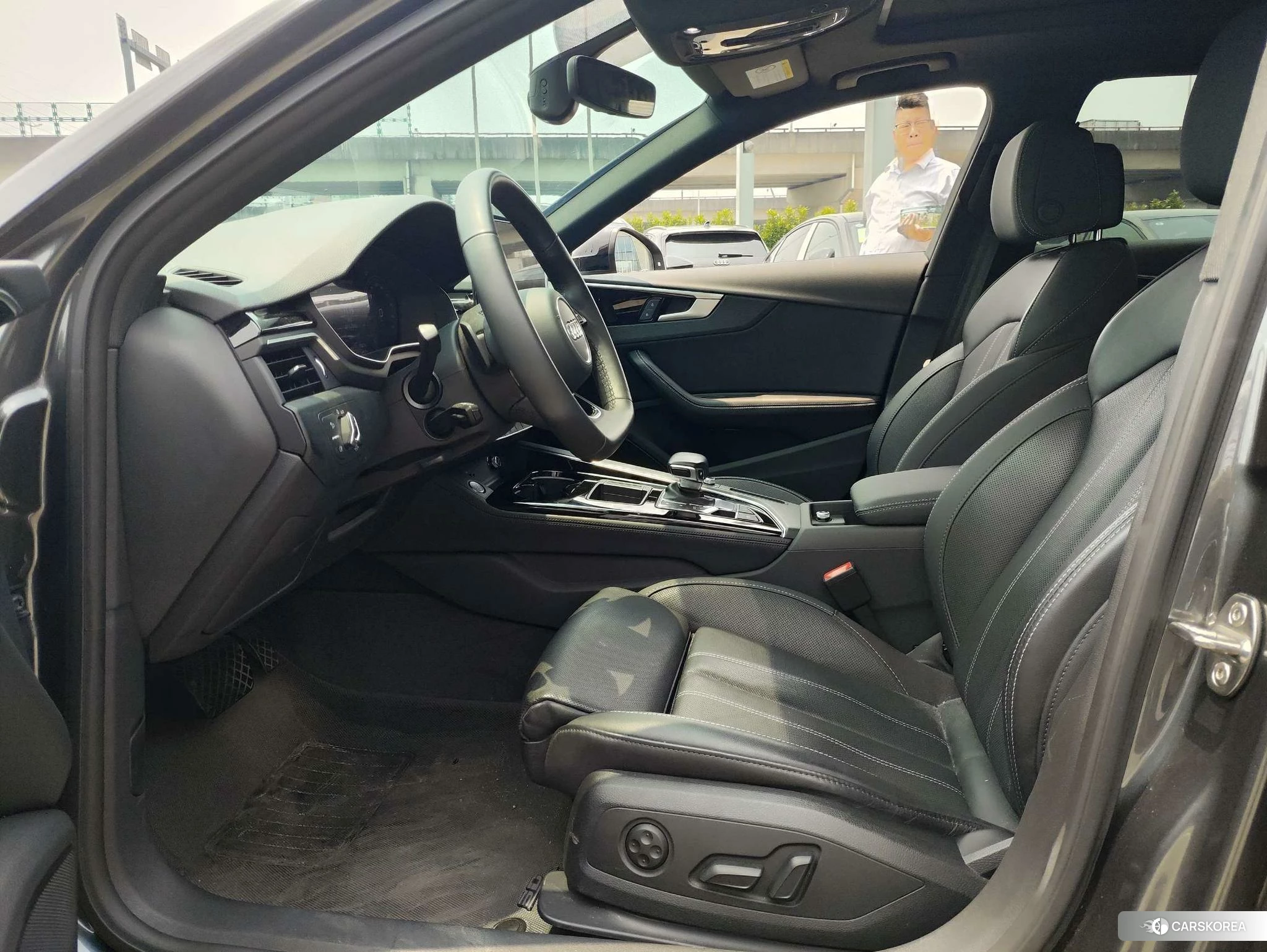 Audi A4L id 4515039 из Китая 11