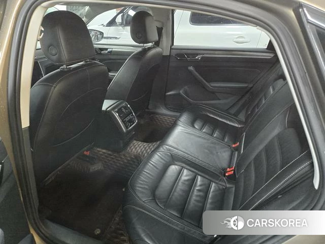 Volkswagen Passat id 4219227 из Китая 11