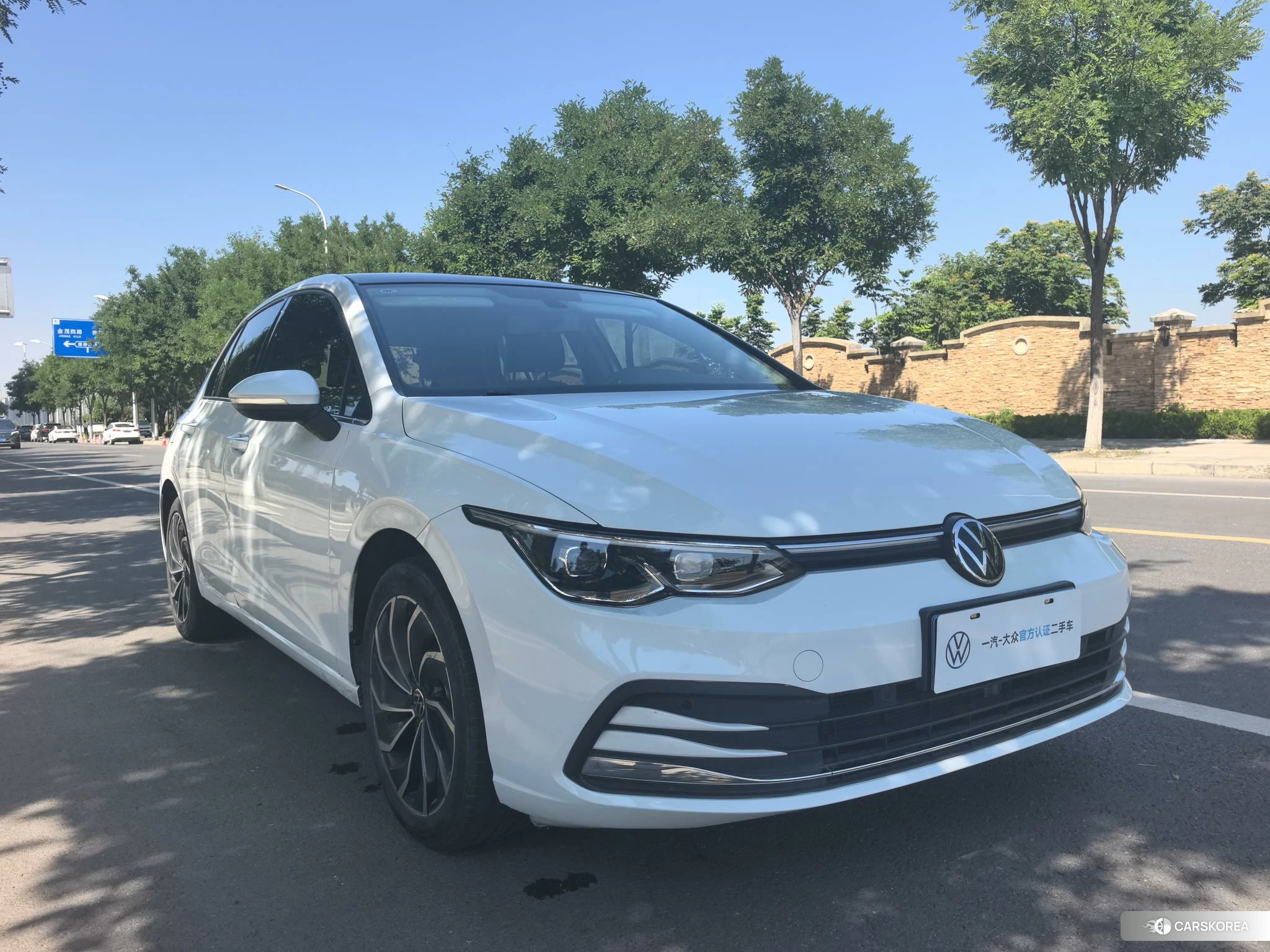 Volkswagen Golf 2024 Белый из Китая, фото 6