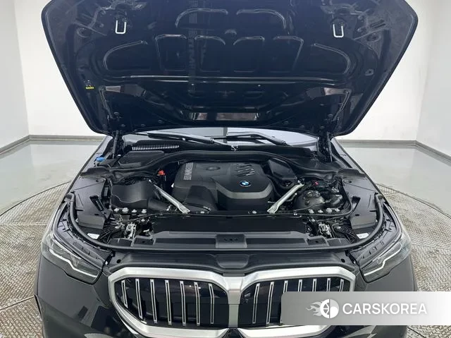 BMW 5 Series (G60) id 3431629 из Кореи 16