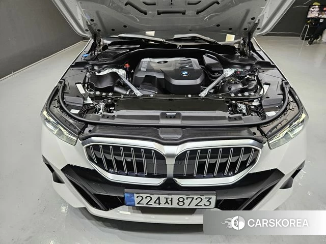 BMW 5 Series (G60) id 4739108 из Кореи 16