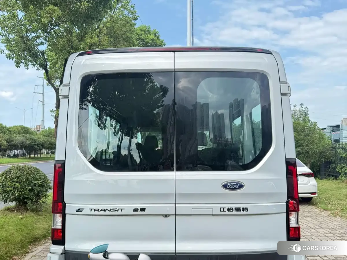 Ford Transit id 4606953 из Китая 8