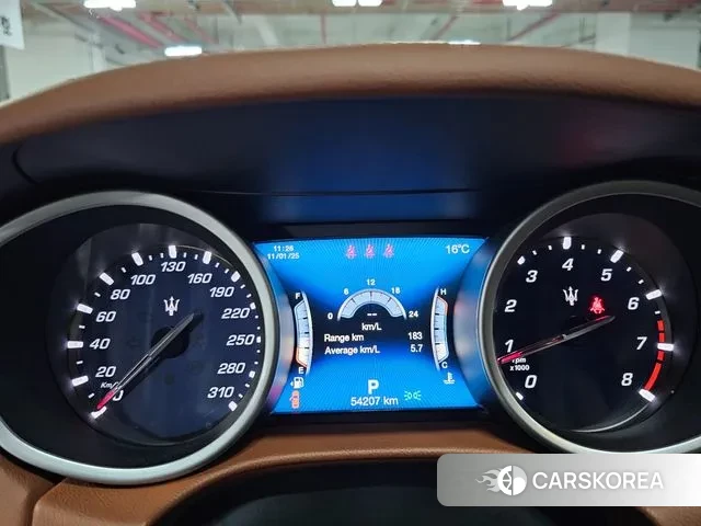 Maserati Ghibli id 3315545 из Кореи 16