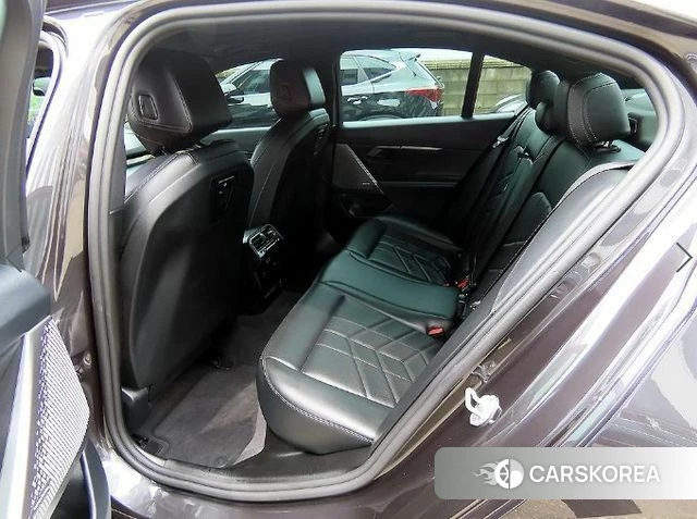 BMW 5 Series (G60) id 4571185 из Кореи 16