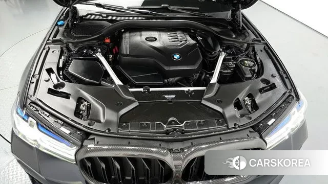 BMW 5 Series (G30) id 3452490 из Кореи 16