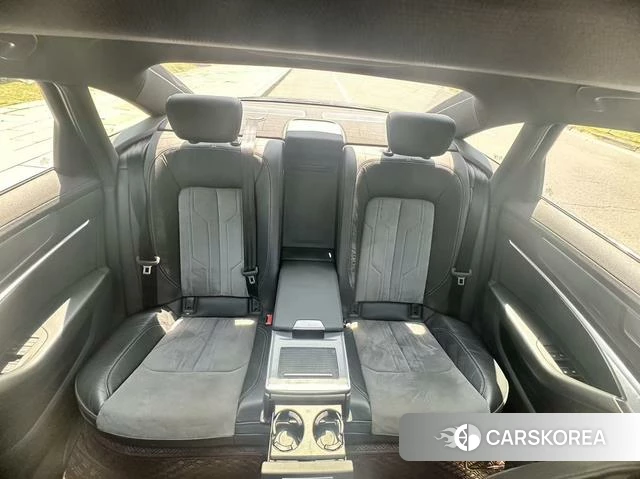 Audi A6L id 4290306 из Китая 14