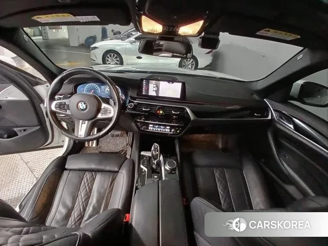 BMW 5 Series (G30) id 3243811 из Кореи 16