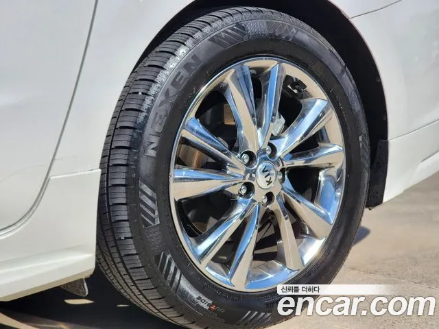 Kia The New Carnival id 2393325 из Кореи 16