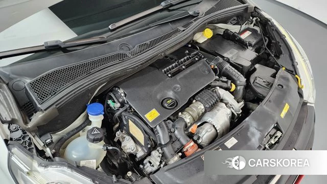 Peugeot 208 id 3955810 из Кореи 16