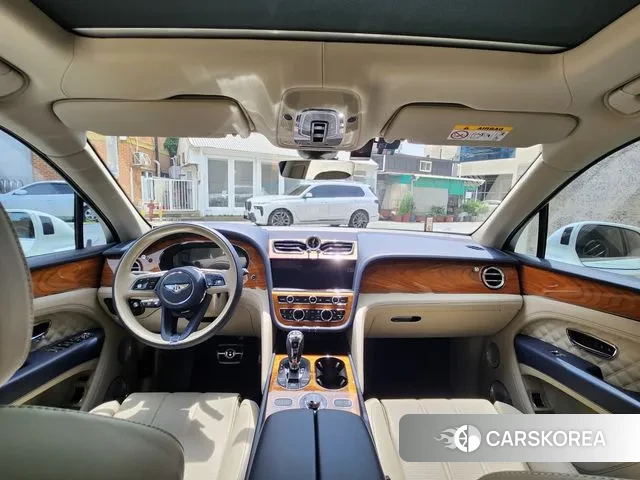 Bentley Bentayga 2021 Белый из Кореи, фото 6