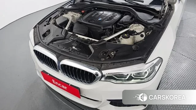 BMW 5 Series (G30) id 3039423 из Кореи 16