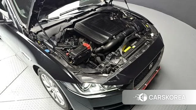 Jaguar XE id 3319795 из Кореи 16