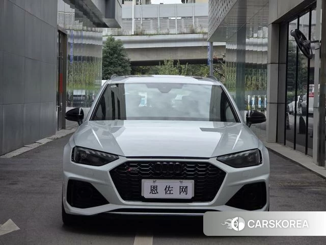 Audi RS 4 id 4353420 из Китая 8