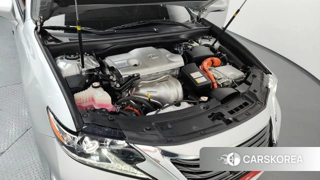 Lexus New ES300h id 4251399 из Кореи 33