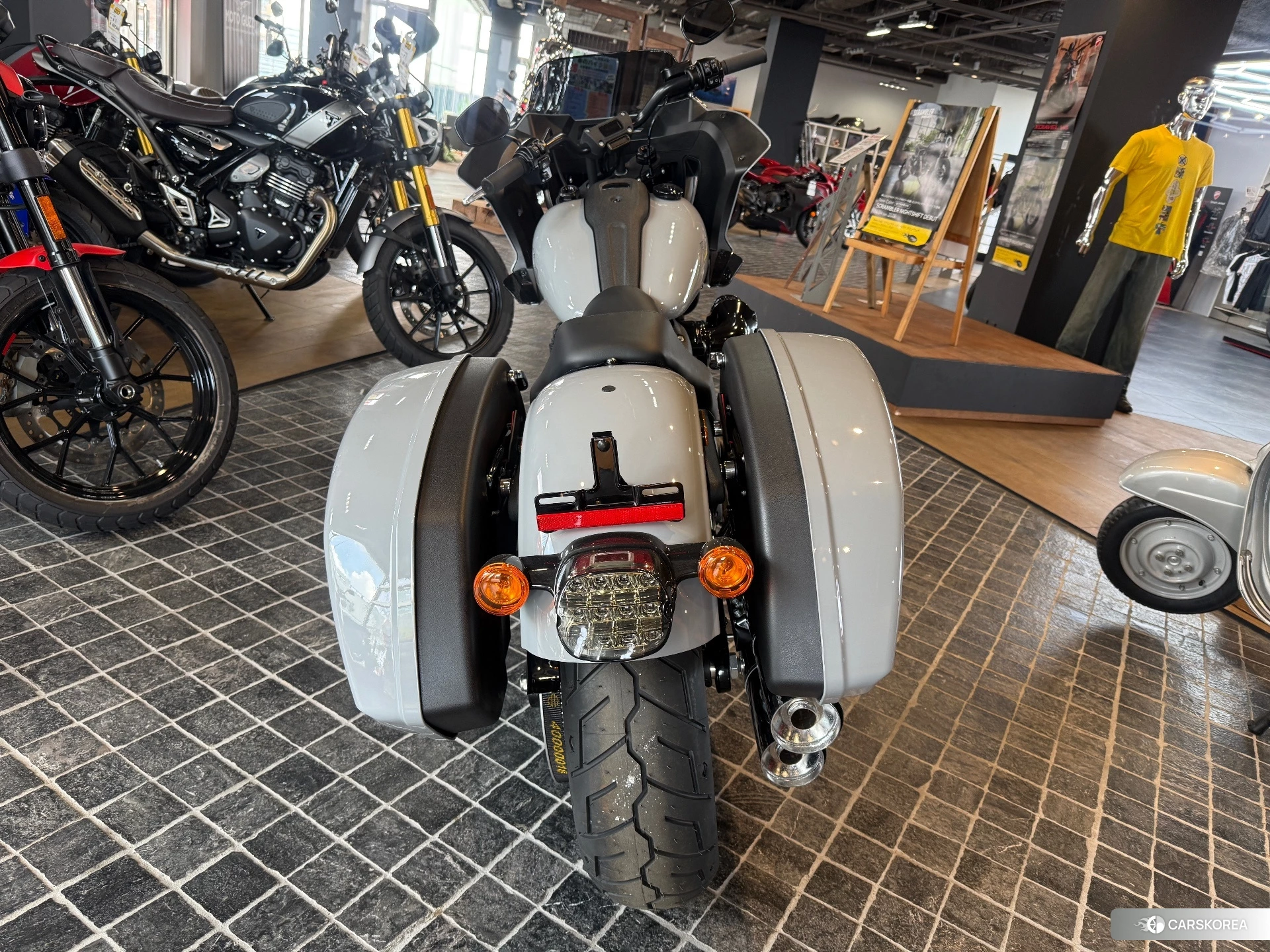 Harley-Davidson Softail Low Rider ST FXLRST1920 id 3950561 из Японии 7