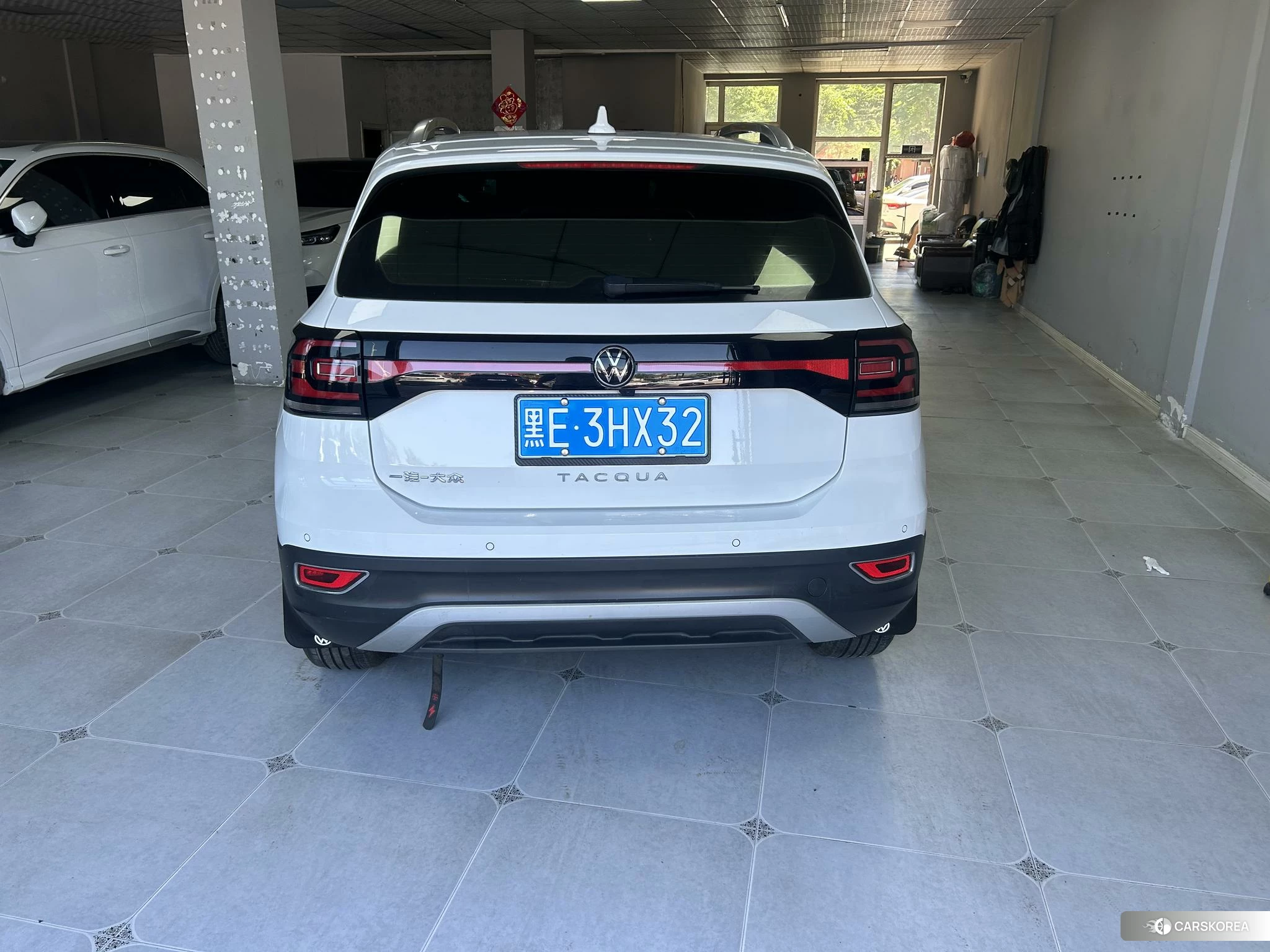 Volkswagen Exploring the shadow id 4513553 из Китая 15