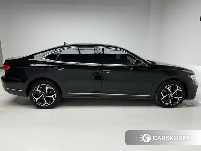 Volkswagen Passat id 4321091 из Китая 13