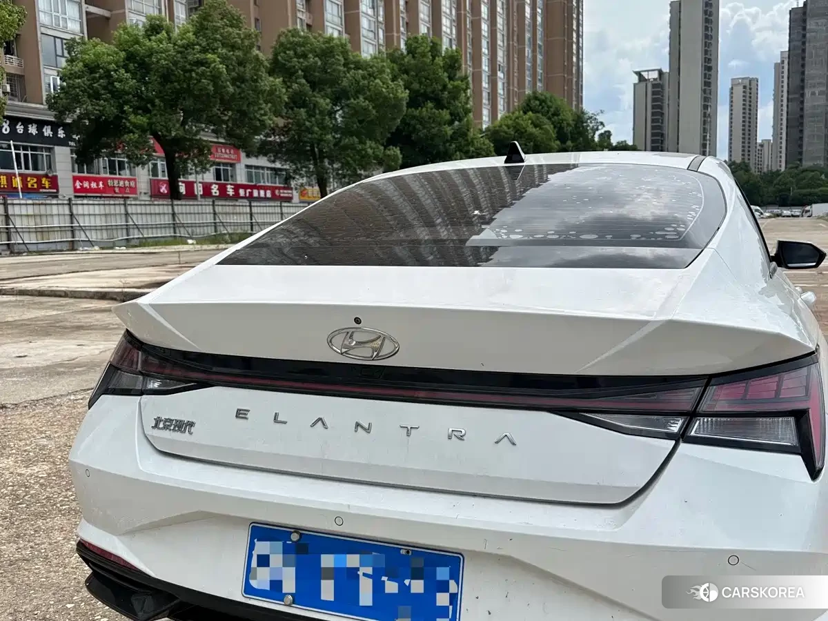 Hyundai Elantra 2022 Белый из Китая, фото 6