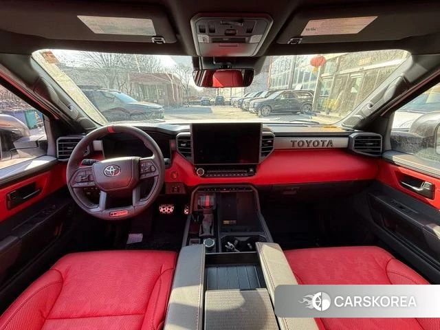 Toyota Sequoia 2025 Белый из Китая, фото 6