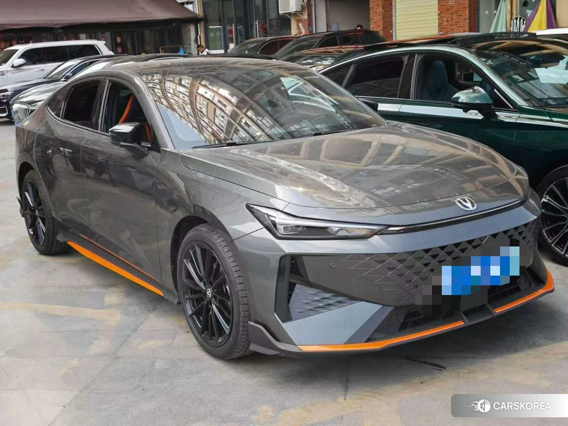 Chang'an UNI-V 2024 Темно-серый из Китая, фото 6
