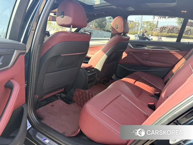 BMW 5 series 2022 Черный из Китая, фото 6