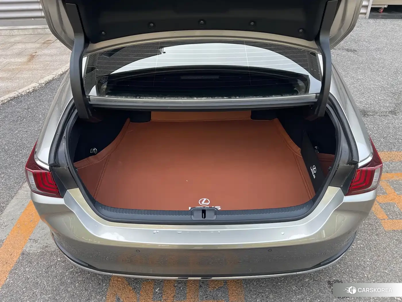 Lexus ES id 4553966 из Китая 20