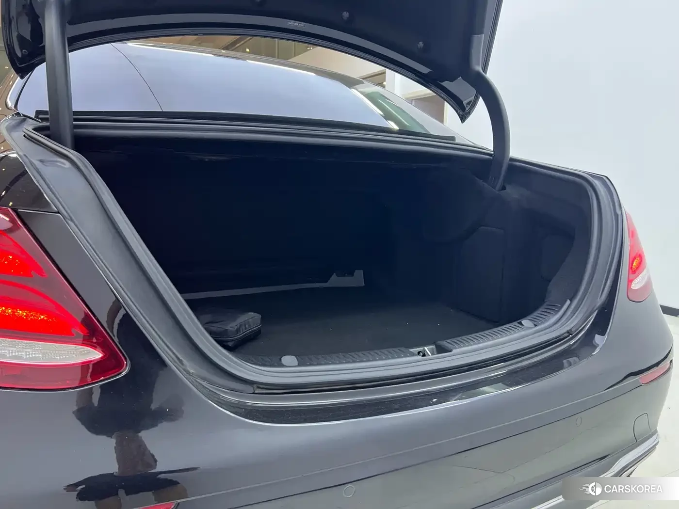 Mercedes-Benz E-Class id 4600861 из Китая 12