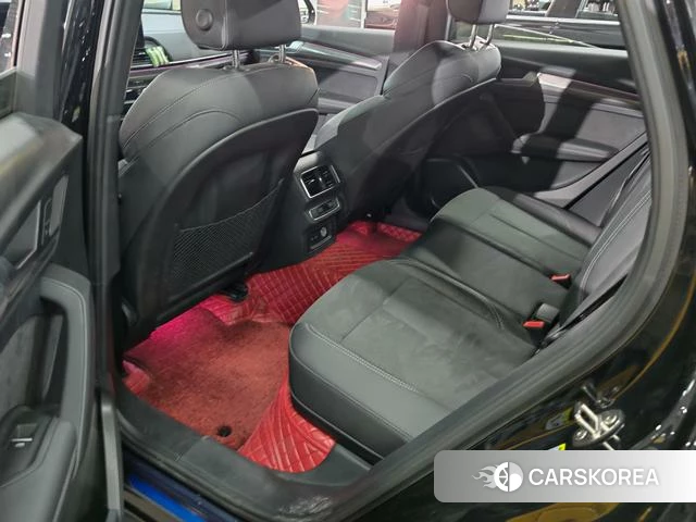 Audi Q5L Sportback 2022 Черный из Китая, фото 6